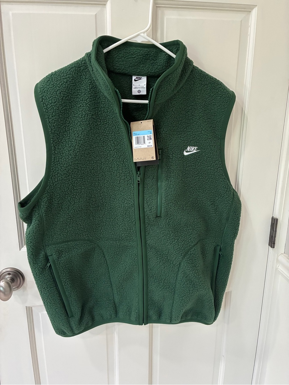 NWT Nike Dark Green Sherpa Fleece Vest with White Swoosh Men’s Medium
